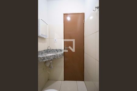 Casa para alugar com 124m², 2 quartos e 6 vagasBanheiro