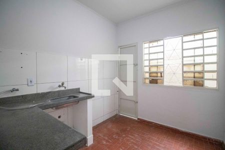 Casa para alugar com 124m², 2 quartos e 6 vagasCozinha