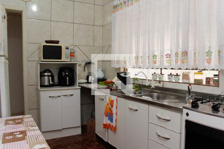 Casa à venda com 149m², 4 quartos e 3 vagasCozinha 