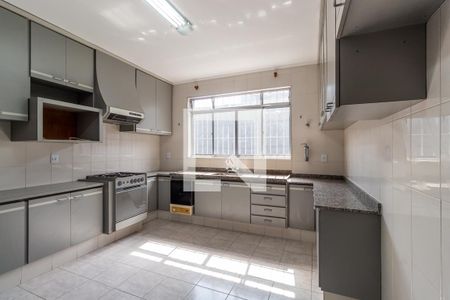 Casa à venda com 208m², 3 quartos e 2 vagas Casa à venda com 208m², 3 quartos e 2 vagasCozinha