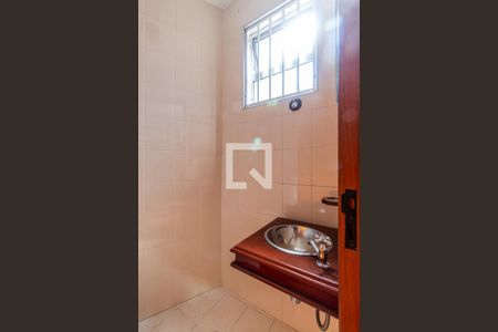 Casa à venda com 208m², 3 quartos e 2 vagas Casa à venda com 208m², 3 quartos e 2 vagasLavabo