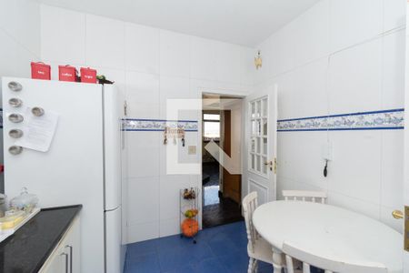 Apartamento à venda com 340m², 3 quartos e 3 vagasCozinha