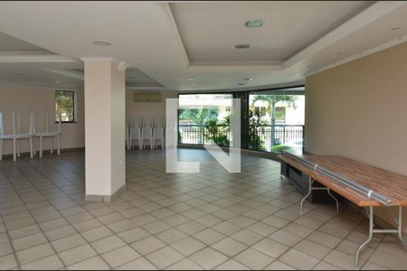 Apartamento à venda com 180m², 5 quartos e 3 vagas Apartamento à venda com 180m², 5 quartos e 3 vagasÁrea comum - Salão de festas