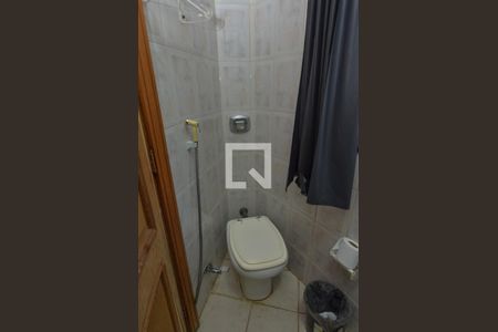 Apartamento à venda com 180m², 5 quartos e 3 vagas Apartamento à venda com 180m², 5 quartos e 3 vagasBanheiro da Suíte 2