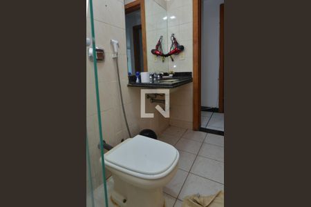Apartamento à venda com 180m², 5 quartos e 3 vagas Apartamento à venda com 180m², 5 quartos e 3 vagasBanheiro social
