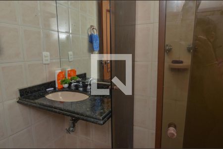 Apartamento à venda com 180m², 5 quartos e 3 vagas Apartamento à venda com 180m², 5 quartos e 3 vagasBanheiro da Suíte 1