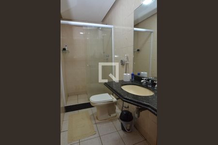 Apartamento à venda com 180m², 5 quartos e 3 vagas Apartamento à venda com 180m², 5 quartos e 3 vagasBanheiro social