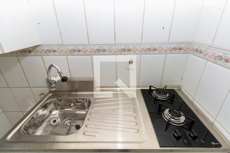 Cozinha de apartamento à venda com 1 quarto, 30m² em Vila Joao Pessoa, Porto Alegre
