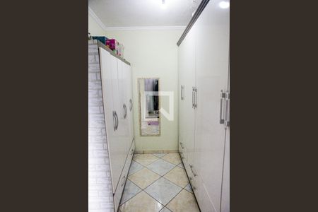 Casa à venda com 250m², 2 quartos e 8 vagas Casa à venda com 250m², 2 quartos e 8 vagasCloset