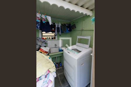 Casa à venda com 290m², 4 quartos e 1 vagaLavanderia 3