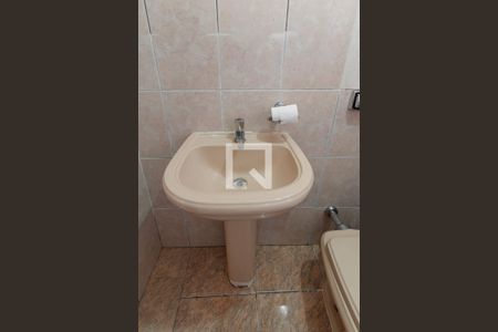 Casa à venda com 290m², 4 quartos e 1 vagaBanheiro - torneira 4