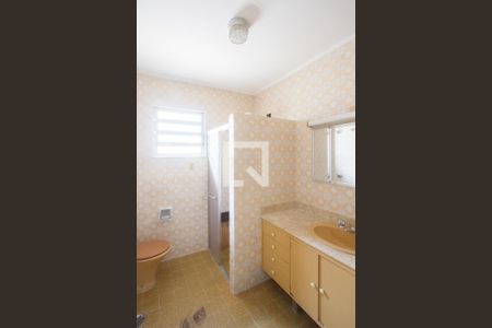 Casa à venda com 162m², 3 quartos e 2 vagasBanheiro