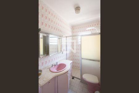 Casa à venda com 162m², 3 quartos e 2 vagasBanheiro