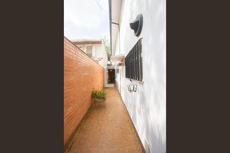 Casa à venda com 162m², 3 quartos e 2 vagasCorredor Externo