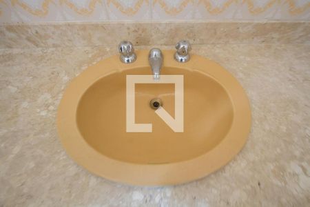 Casa à venda com 162m², 3 quartos e 2 vagasBanheiro