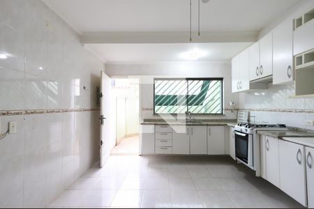 Casa à venda com 100m², 2 quartos e 2 vagas Casa à venda com 100m², 2 quartos e 2 vagasCozinha