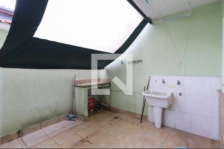 Casa à venda com 100m², 2 quartos e 2 vagas Casa à venda com 100m², 2 quartos e 2 vagasÁrea de Serviço