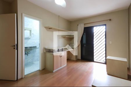 Casa à venda com 100m², 2 quartos e 2 vagas Casa à venda com 100m², 2 quartos e 2 vagasSuíte 2