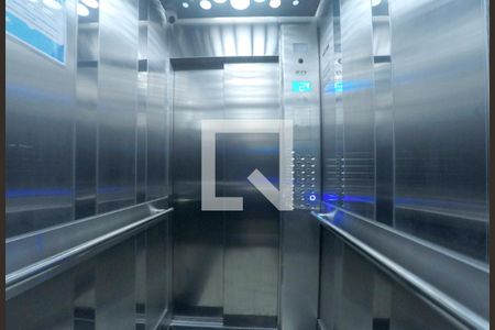 Apartamento para alugar com 60m², 2 quartos e 1 vagaElevador