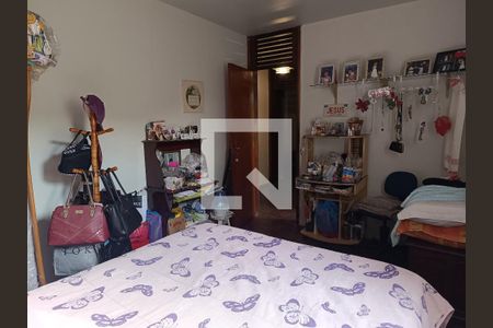 Casa à venda com 220m², 3 quartos e 2 vagasQuarto