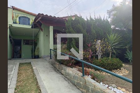 Casa à venda com 220m², 3 quartos e 2 vagasQuintal