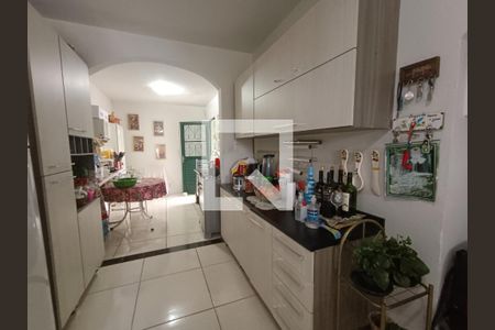 Casa à venda com 220m², 3 quartos e 2 vagasCozinha