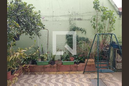 Casa à venda com 220m², 3 quartos e 2 vagasQuintal