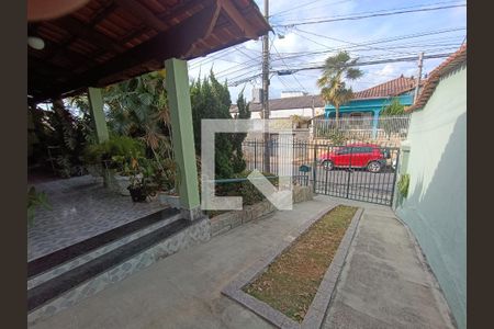 Casa à venda com 220m², 3 quartos e 2 vagasQuintal