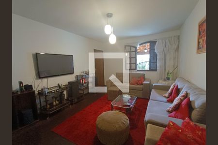 Sala de casa à venda com 3 quartos, 220m² em Alípio de Melo, Belo Horizonte