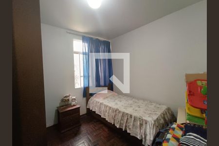 Casa à venda com 220m², 3 quartos e 2 vagasQuarto