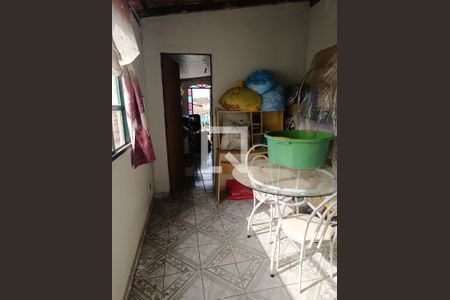 Casa à venda com 220m², 3 quartos e 2 vagasQuarto de Serviço