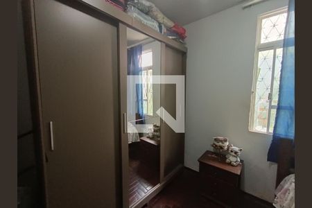 Casa à venda com 220m², 3 quartos e 2 vagasQuarto