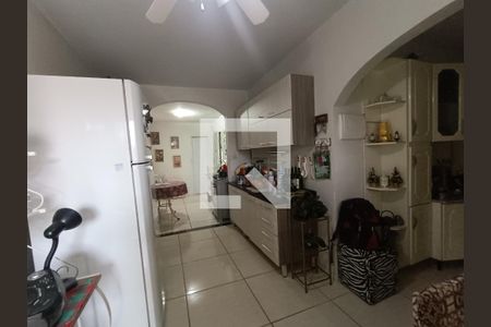 Casa à venda com 220m², 3 quartos e 2 vagasCozinha