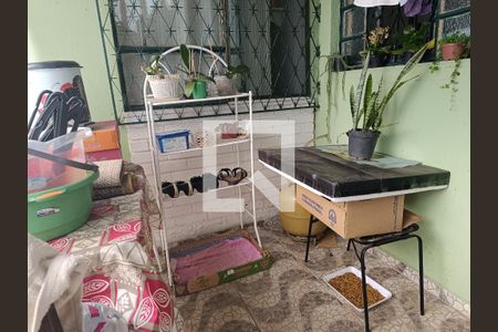 Casa à venda com 220m², 3 quartos e 2 vagasÁrea de Serviço