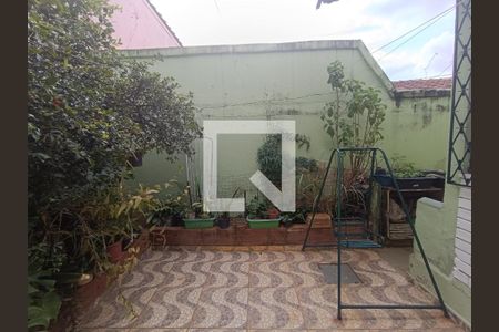 Casa à venda com 220m², 3 quartos e 2 vagasQuintal