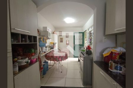Casa à venda com 220m², 3 quartos e 2 vagasCozinha