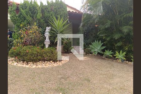 Casa à venda com 220m², 3 quartos e 2 vagasQuintal