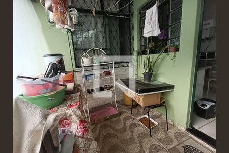 Casa à venda com 220m², 3 quartos e 2 vagasÁrea de Serviço