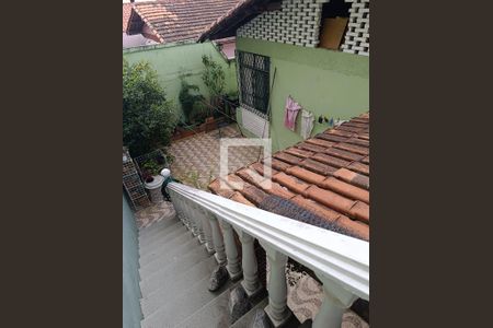 Casa à venda com 220m², 3 quartos e 2 vagasEscada