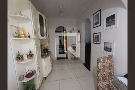 Casa à venda com 220m², 3 quartos e 2 vagasCozinha
