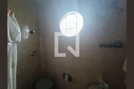 Casa à venda com 220m², 3 quartos e 2 vagasBanheiro