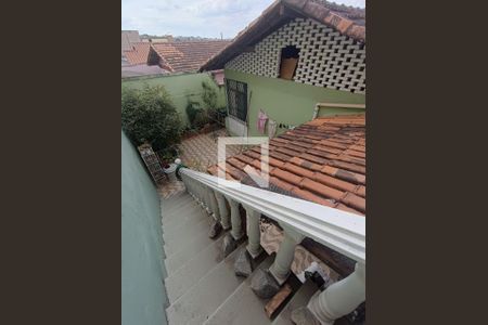 Casa à venda com 220m², 3 quartos e 2 vagasEscada