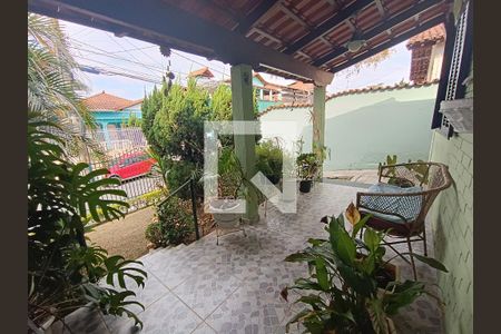 Casa à venda com 220m², 3 quartos e 2 vagasQuintal