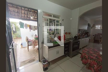 Casa à venda com 220m², 3 quartos e 2 vagasCozinha