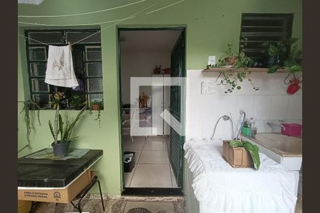 Casa à venda com 220m², 3 quartos e 2 vagasEntrada