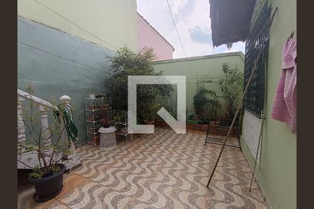 Casa à venda com 220m², 3 quartos e 2 vagasQuintal