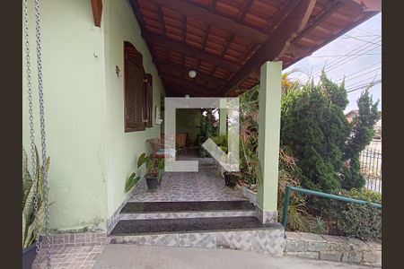 Casa à venda com 220m², 3 quartos e 2 vagasQuintal