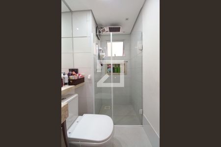 Banheiro de apartamento à venda com 2 quartos, 60m² em Parque Fazendinha, Campinas