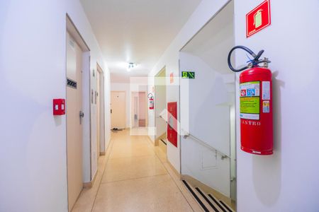 Hall Elevador de apartamento para alugar com 2 quartos, 80m² em Perdizes, São Paulo