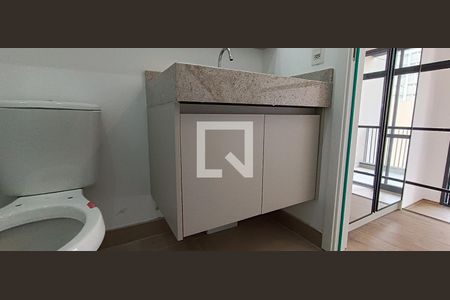 Studio à venda com 30m², 1 quarto e sem vaga Studio à venda com 30m², 1 quarto e sem vagaBanheiro